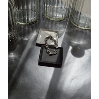 earyear（イヤーイヤー）のアクセサリー/ブレスレット・バングル