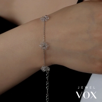 Jewel vox（ジュエルボックス）のアクセサリー/ブレスレット・バングル