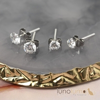 lunolumo（ルーノルーモ）のアクセサリー/ピアス