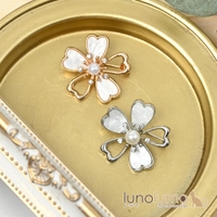 lunolumo（ルーノルーモ）のアクセサリー/ブローチ・コサージュ