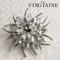 VINGTAINE（ヴァンテーヌ）のアクセサリー/ブローチ・コサージュ