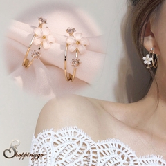 S shoppinggo ショッピングゴー しょっぴんぐごー | ピアス レディース 揺れる フックピアス 大ぶり モチーフピアス 花 可愛い イヤリング 人気アクセサリー 二次会 結婚式