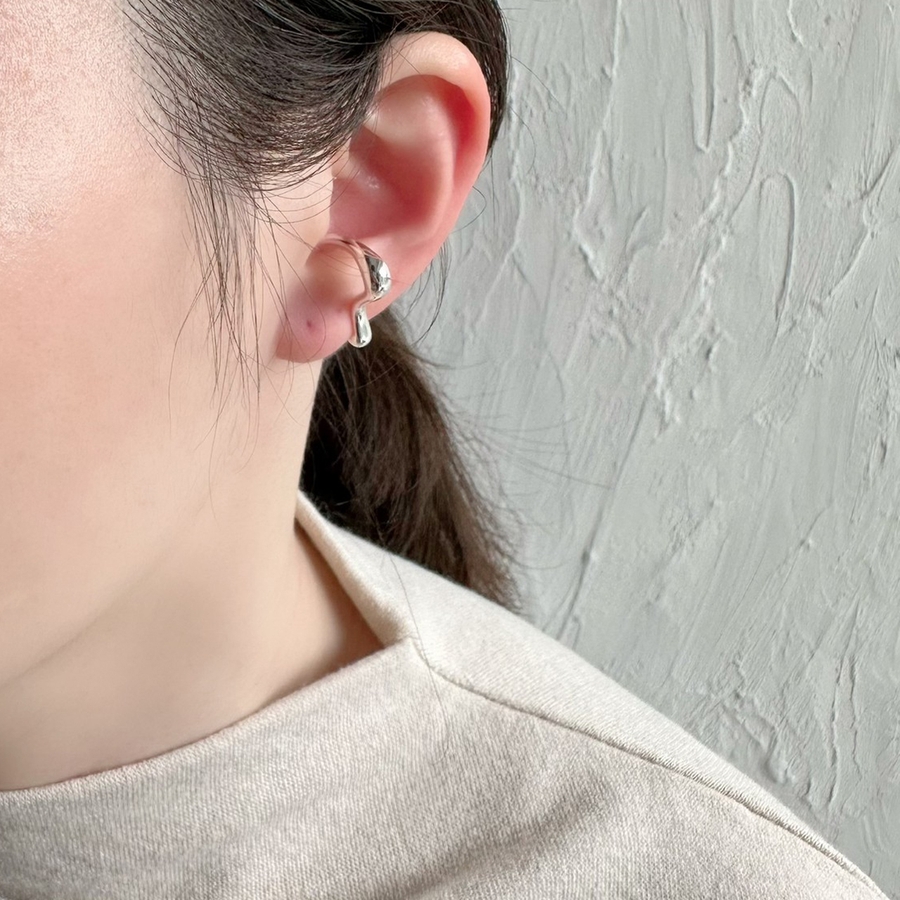 シルバー】CURVE NUANCE EARCUFF[品番：FEUW0001661]｜feu（フゥー）の