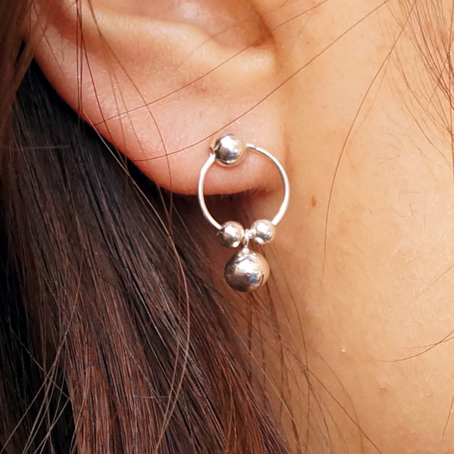 シルバーピアス シルバー925 鈴[品番：YUKA0006134]｜YUKATAN