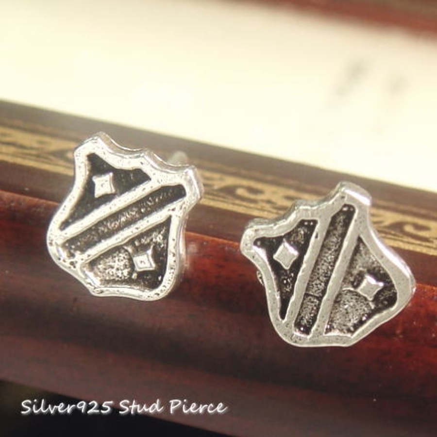 タテの形をした紋章のピアス 38 アクセサリー 品番 Yuka Yukatanゆかたんのレディースファッション通販 Shoplist ショップリスト タテの形をした紋章のピアス 38 アクセサリー 品番 Yuka Yukatanゆかたんのレディースファッション通販 Shoplist ショップリスト