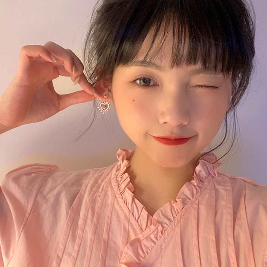 ピアス ゴールド ピンク キュートなデザイ ハートモチーフ 16G ］ガーリーな雰囲気が愛らしい♪キュービックハートモチーフ