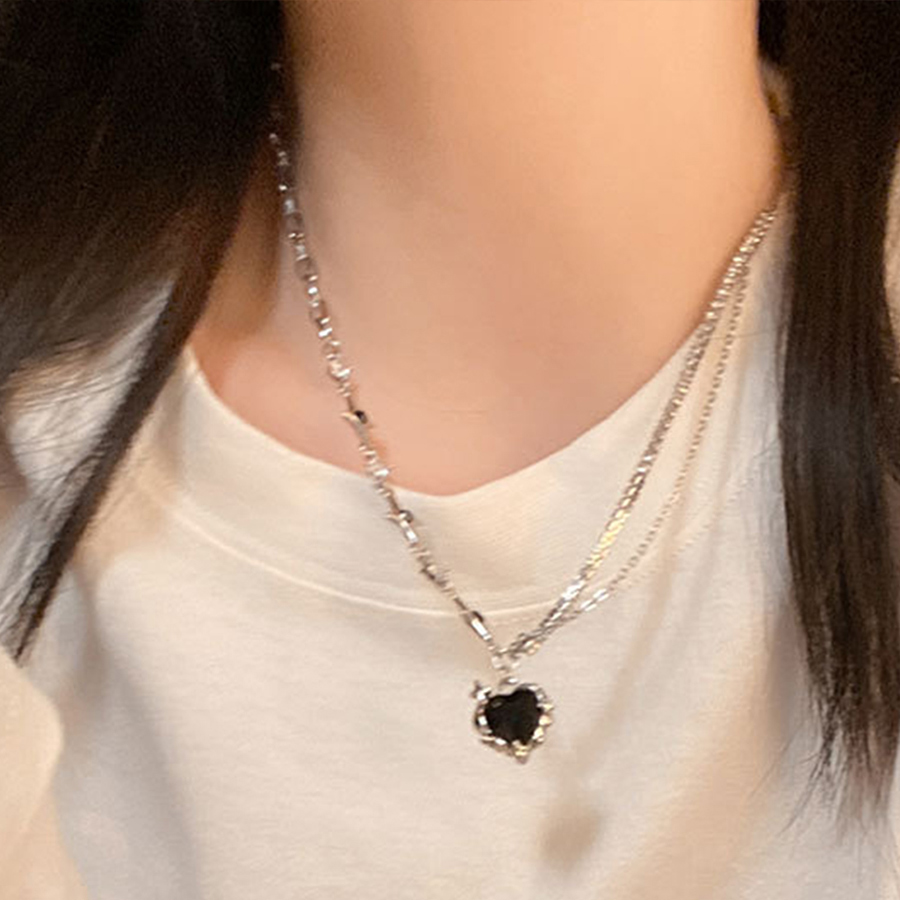 ブラックハート デザインチェーンネックレス[品番：DMHU0003677