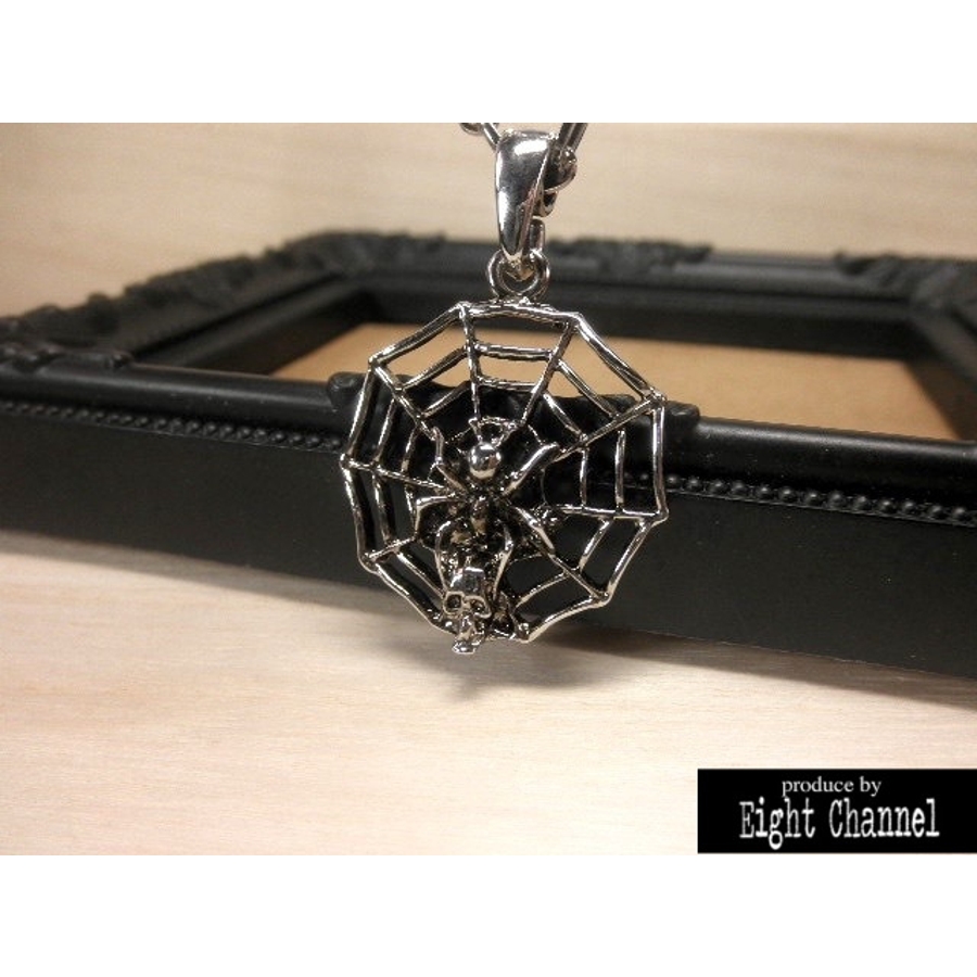 Bizarre ブラス スカル シルバー 蜘蛛の巣 ペンダントネックレス Bizarre ブラス スカル シルバー 蜘蛛の巣 ペンダントネックレス