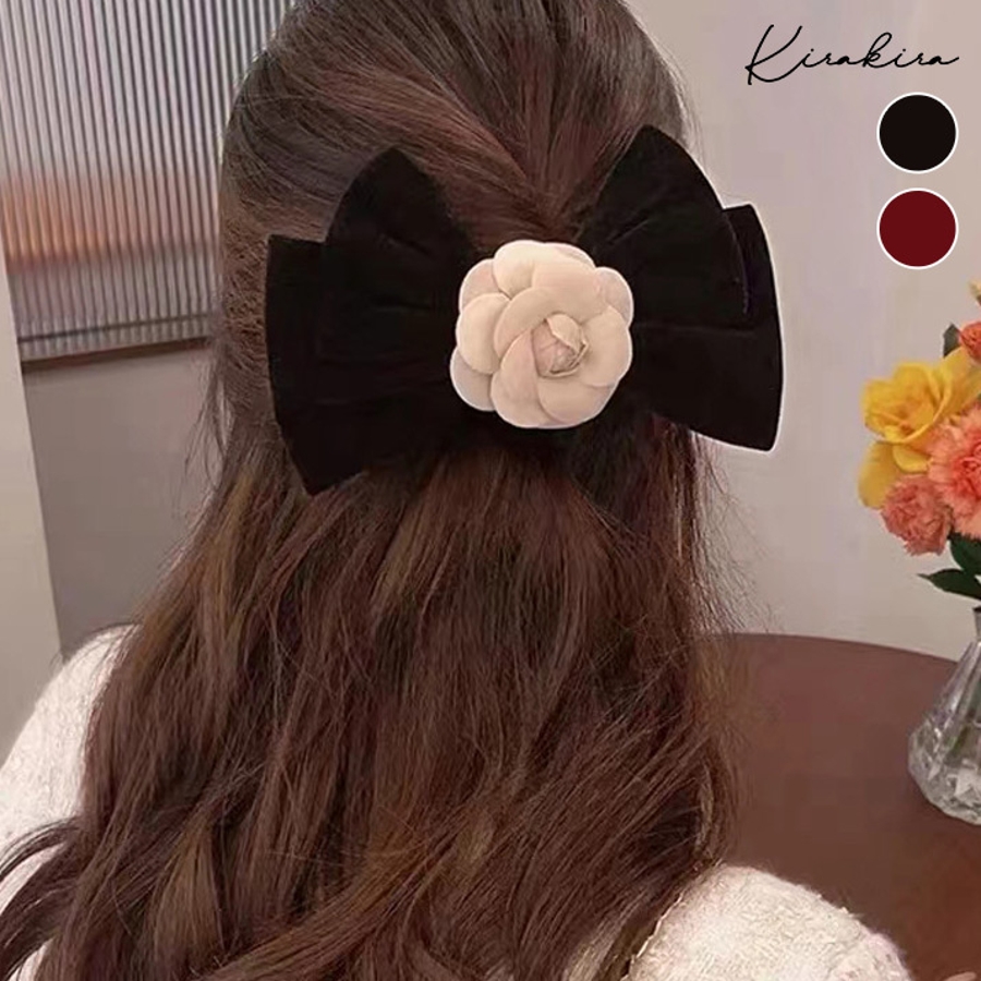 GUCCIのキュートでお洒落なキーリングとカメリアのミニトート