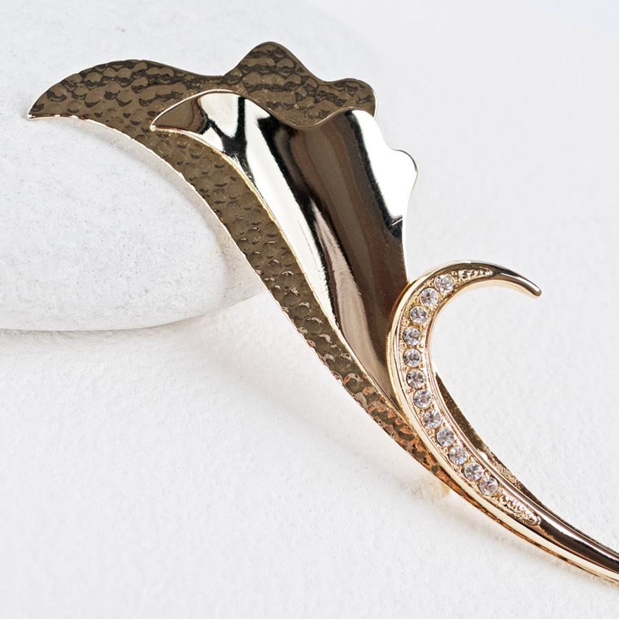 ブローチ 日本製 ユリ[品番：MLOA0003032]｜Melody Accessory  