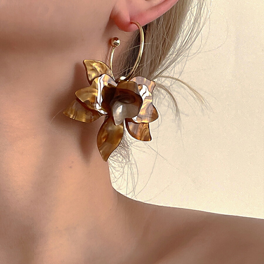 AkariHアカリ　クリアフラワーピアス AkariHアカリ クリアフラワーピアス AkariHアカリ クリアフラワーピアス