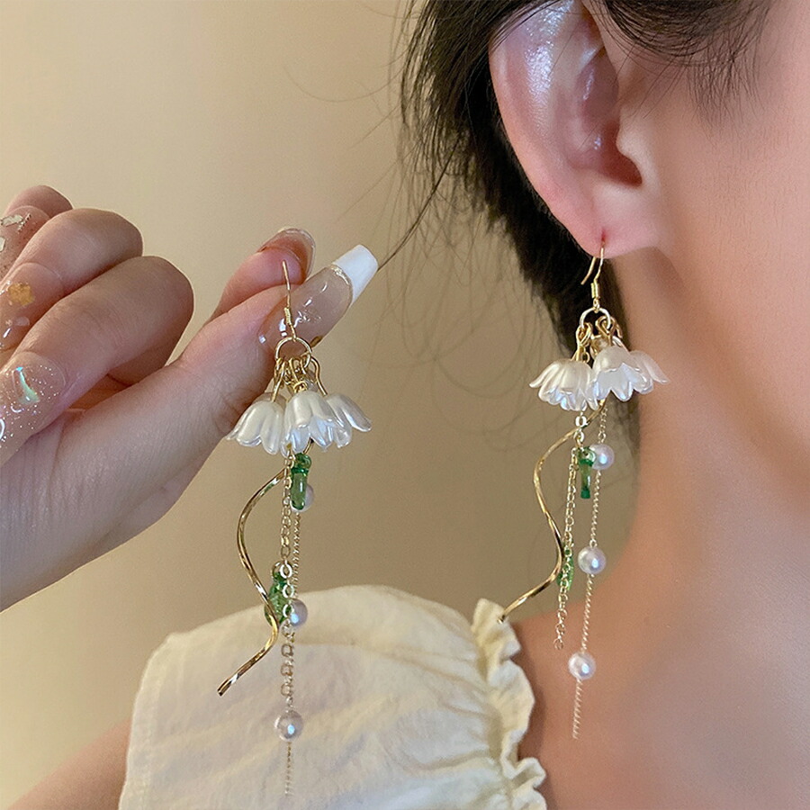 すずらんリーフモチーフピアス 鈴蘭 かわいい[品番：XL000003428