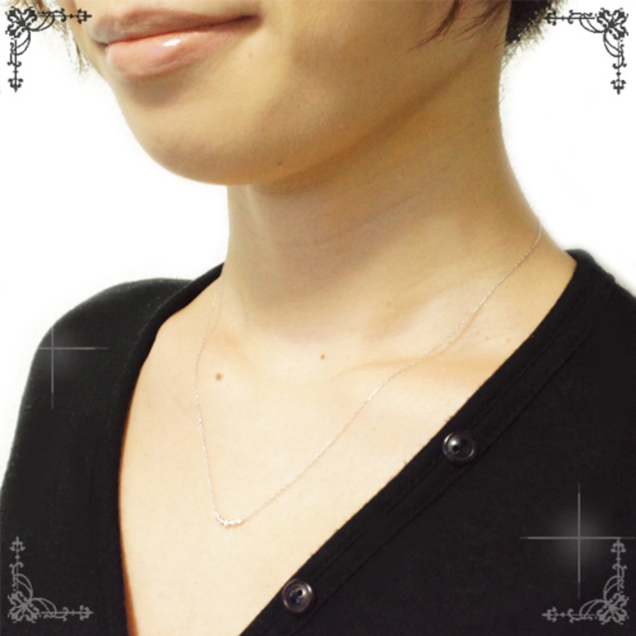 04ctダイヤモンド使用5粒ダイヤのチェーンネックレスK10ホワイト