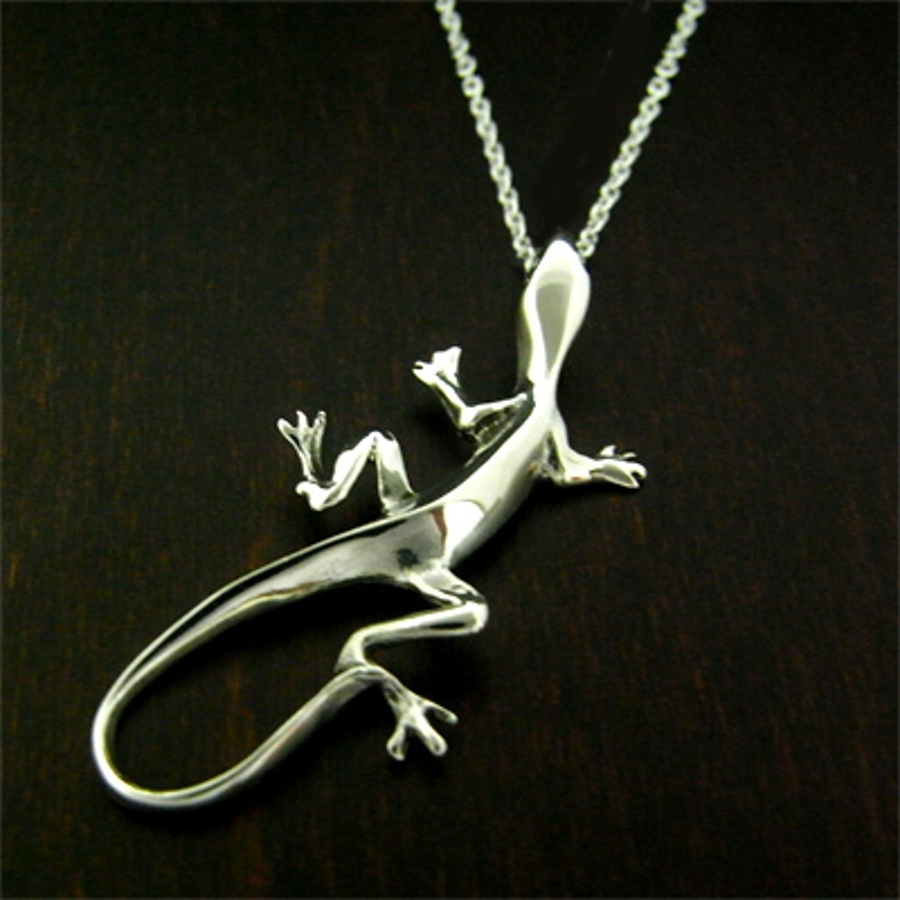 シルバー925トカゲモチーフネックレス リザード 小悪魔系 お姉系[品番