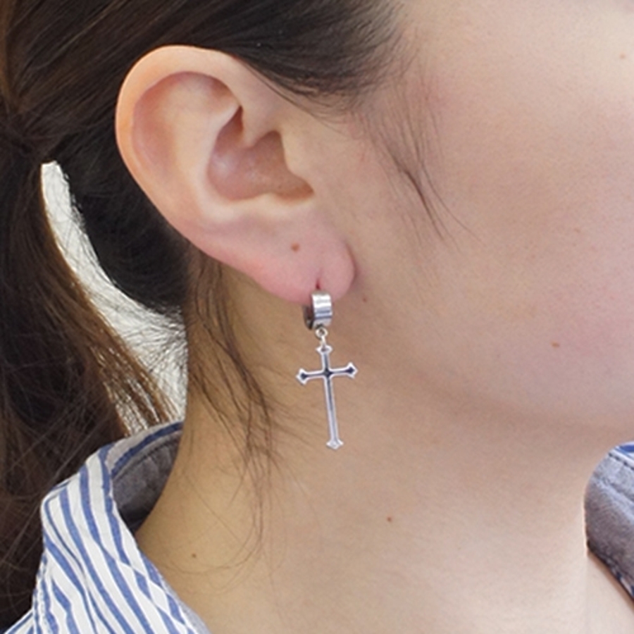 片耳ピアス クロスモチーフが揺れ動くフープピアス 中折れワンタッチ式 品番 Pena アクセサリーショップpiena アクセサリーショップピエナ のレディースファッション通販 Shoplist ショップリスト 片耳ピアス クロスモチーフが揺れ動くフープピアス 中折れワンタッチ式 品番 Pena アクセサリーショップpiena アクセサリーショップピエナ のレディースファッション通販 Shoplist ショップリスト