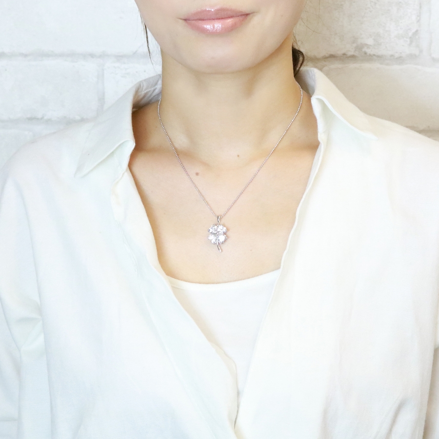キュービックジルコニア四葉のクローバーネックレス シルバー
