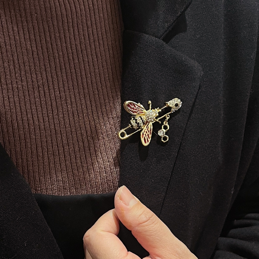 ブローチ レディース 蜂[品番：PENA0030722]｜アクセサリーショップ