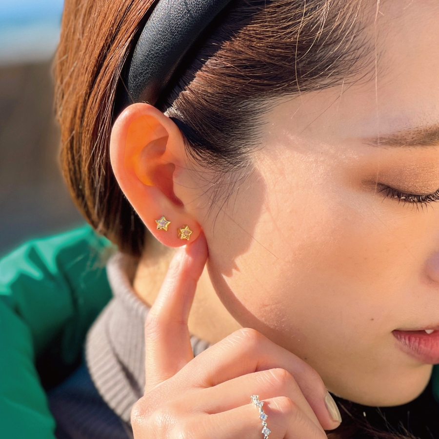 Amazon.co.jp: a574F個性的スターピアス プラチナコート