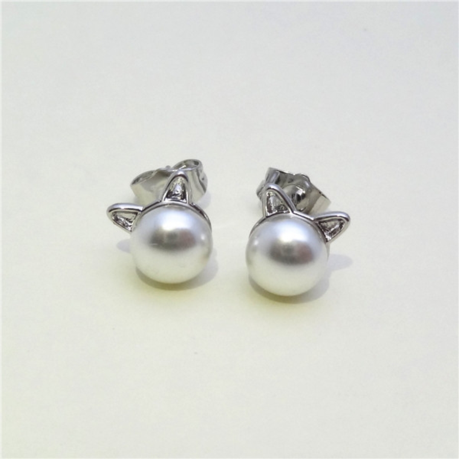 ピアス パールビジュー 猫耳[品番：FQ000102025]｜PlusNao