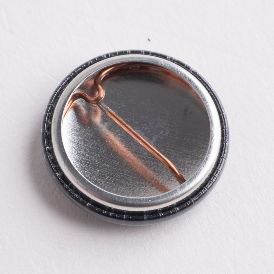 ナンバーナインデニム缶バッジ MC15AU11-MG0002[品番：WG010010509