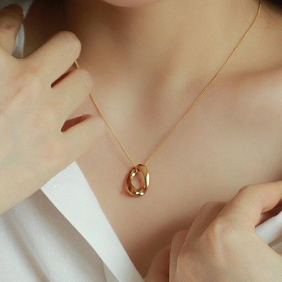 海外並行輸入正規品 ツイストリングチェーンネックレス シルバー ゴールド[品番 指輪・リング