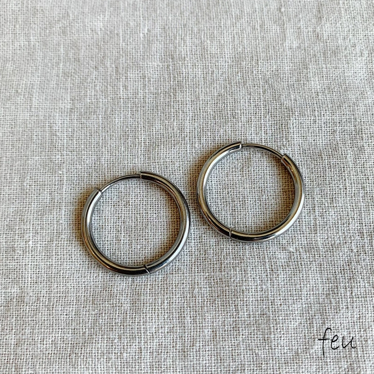 ❣️ピアス❣️Fカラー❣️0.72/❣️照り強❣️ サージカルステンレス フープピアス シンプル[品番：FEUW0001237