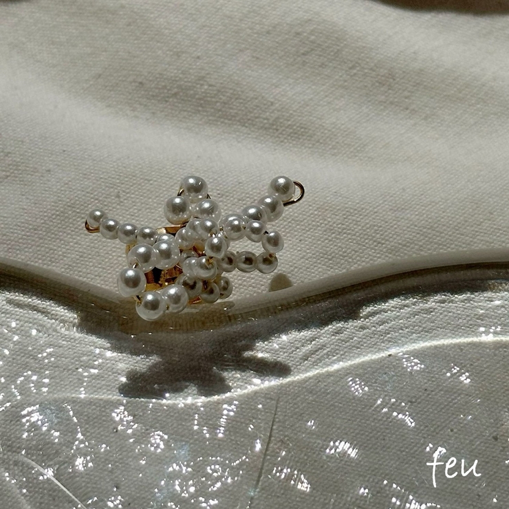 ゴールド | パールイヤーカフ 樹脂パール 片耳 | feu