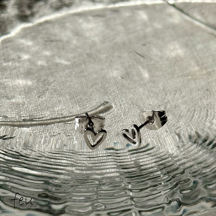 シルバー | サージカルステンレス ハートピアス ミニピアス | feu