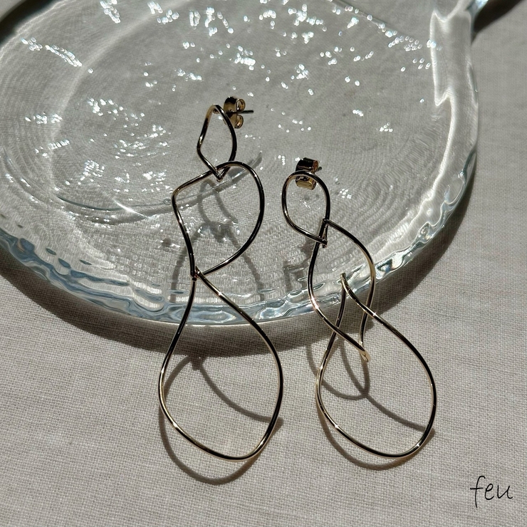 ゴールド | ロングピアス 揺れる 抜け感 | feu