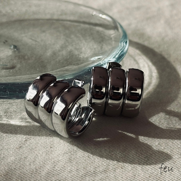 シルバー | ボリュームフープピアス アクセント アイキャッチ | feu