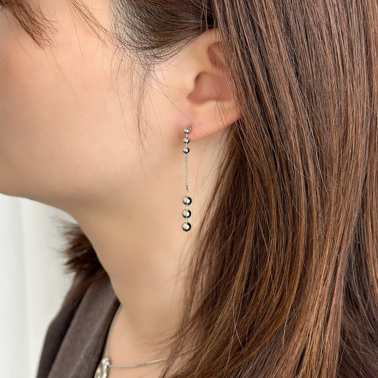 ボールチェーンピアス 揺れる 華奢 | feu | 詳細画像10 