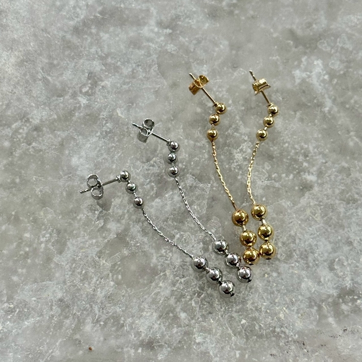 ボールチェーンピアス 揺れる 華奢 | feu | 詳細画像3 