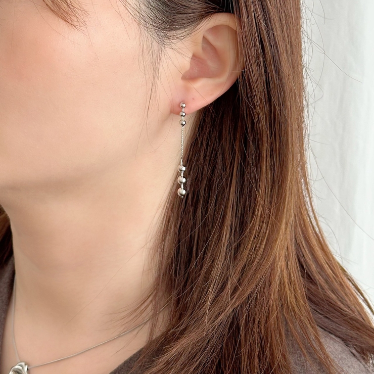 ボールチェーンピアス 揺れる 華奢 | feu | 詳細画像9 