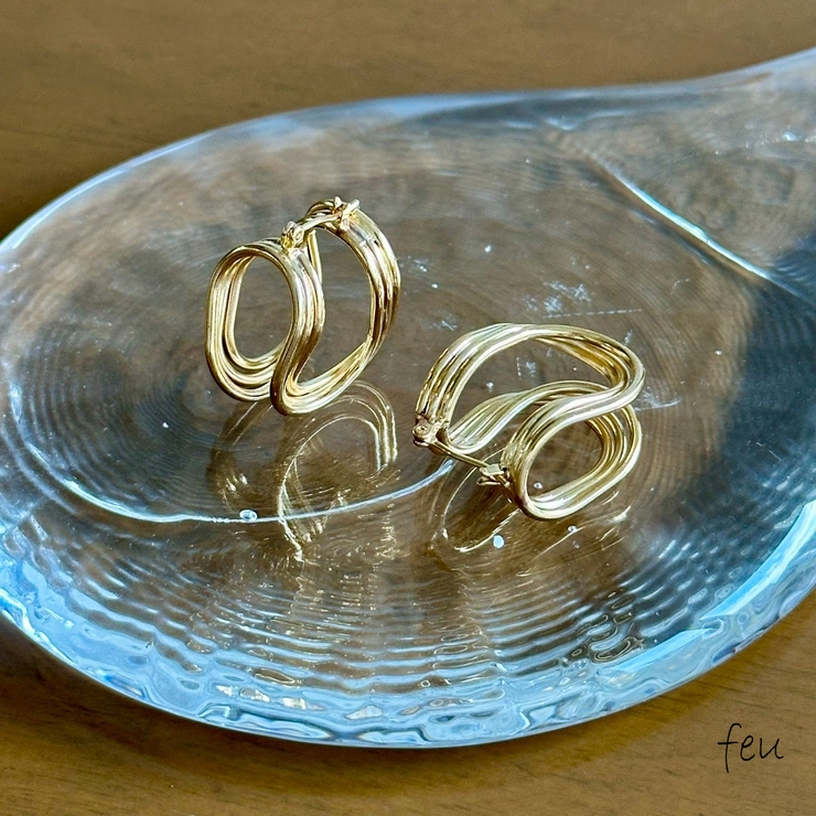 ゴールド | フープピアス 変形メタル ワイヤーアートデザイン | feu