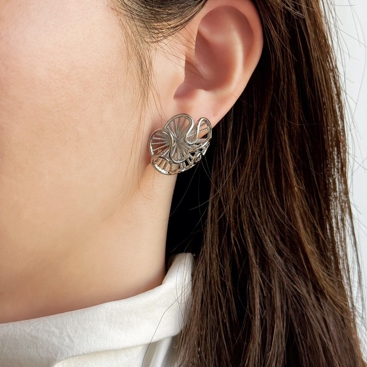 フラワーピアス メタル 大ぶり | feu | 詳細画像11 