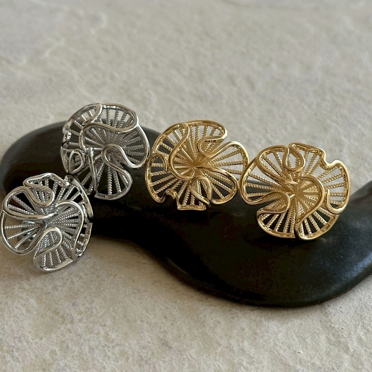 フラワーピアス メタル 大ぶり | feu | 詳細画像8 