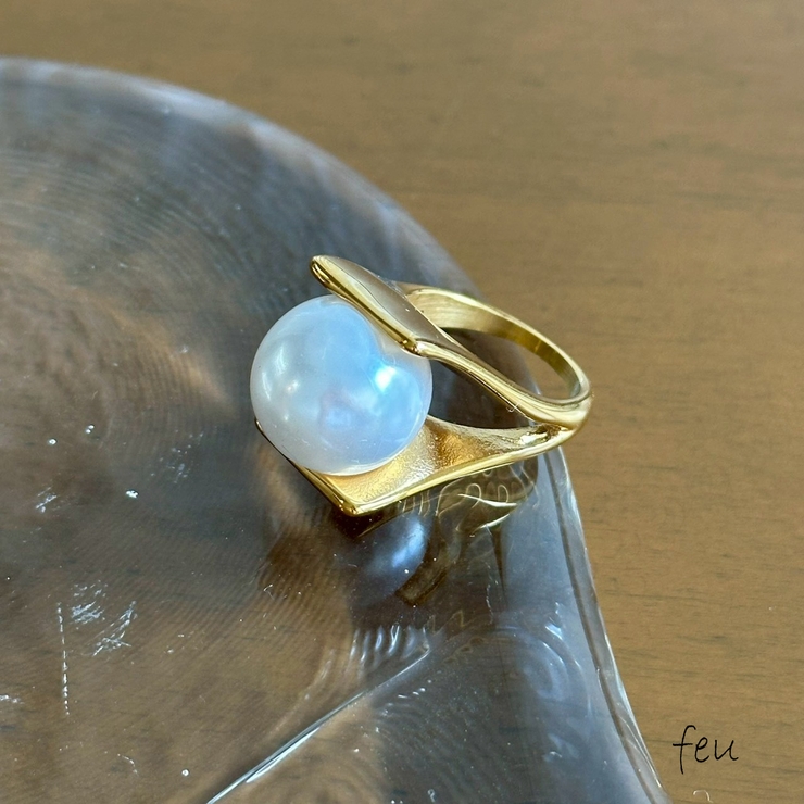 ゴールド | サージカルステンレスリング 樹脂パール 大ぶり | feu