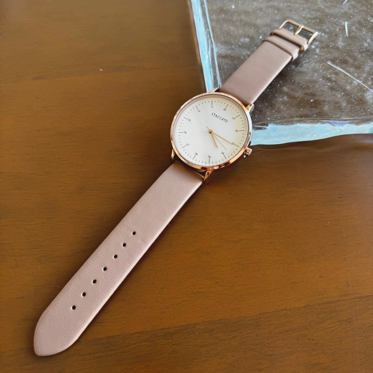 ホワイト文字盤×ベージュベルト | ビックフェース腕時計 ジャパンムーブメント 革ベルト | feu