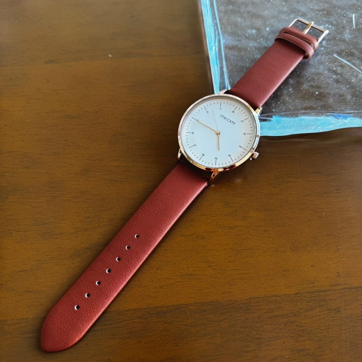 ホワイト文字盤×ブラウンベルト | ビックフェース腕時計 ジャパンムーブメント 革ベルト | feu