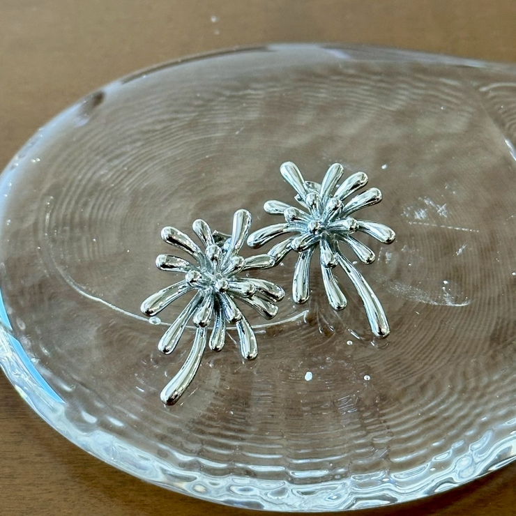 シルバー | メタルピアス 大ぶり お花 | feu
