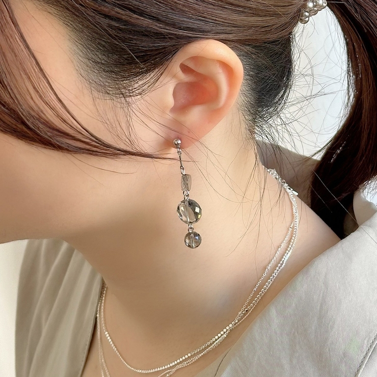 揺れるピアス クリア樹脂 個性的 | feu | 詳細画像12 