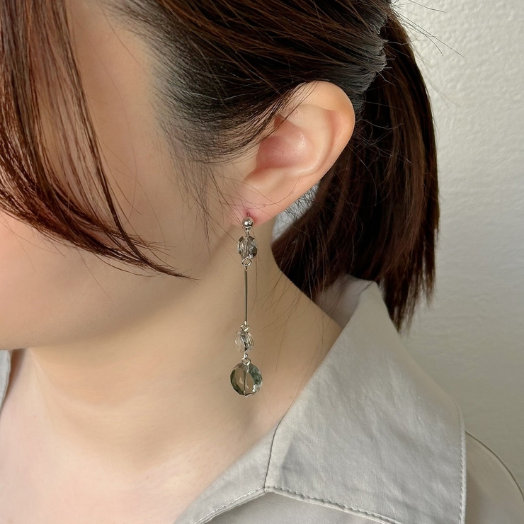 揺れるピアス クリア樹脂 個性的 | feu | 詳細画像13 