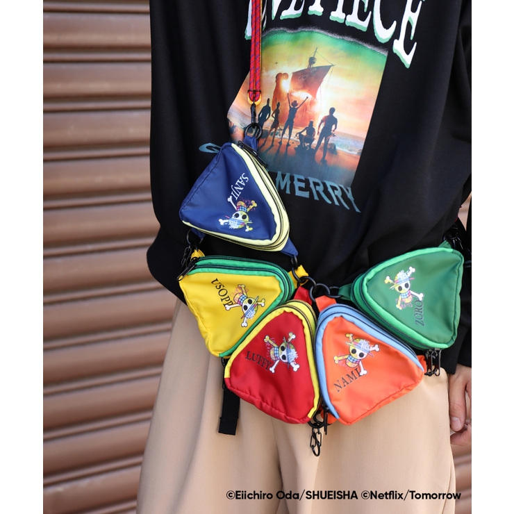 Netflixシリーズ「ONE PIECE」三角コインケースキーホルダー