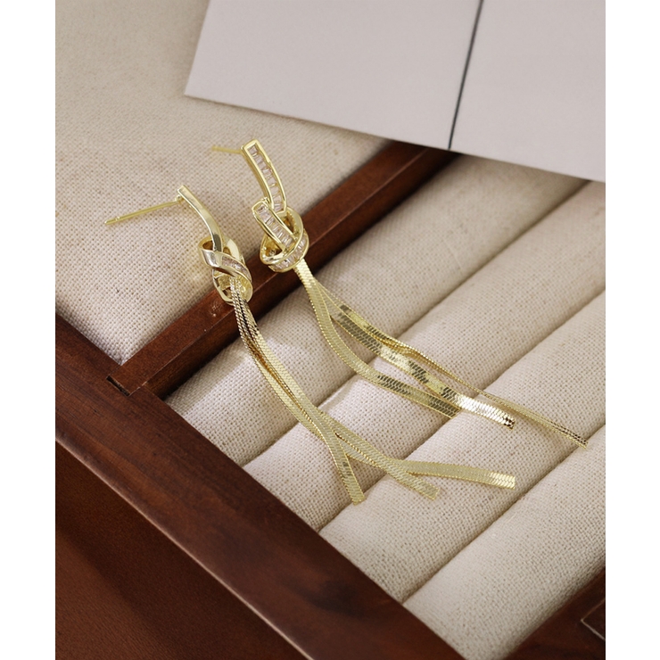 ベ*ン様 K18 ロングチェーン シャイニングピアス K18gp◇Simple bijou chain earring ビジューチェーンロング