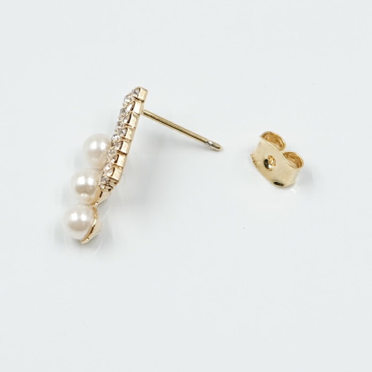 耳元に上品な華やかさを添える！3連パールビジューバーピアス | aquagarage | 詳細画像6 