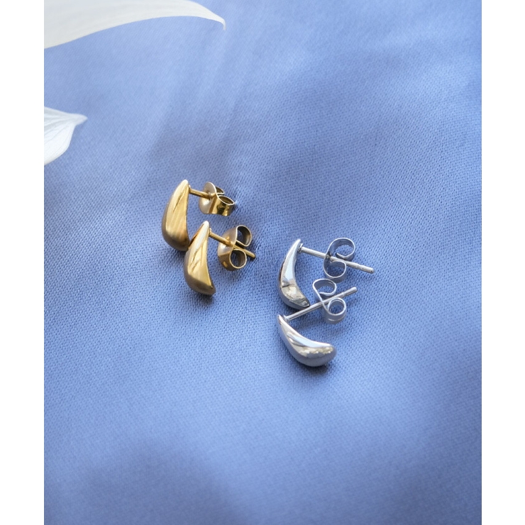 緩やかなカーブが美しいステンレス製ドロップピアス | aquagarage | 詳細画像8 