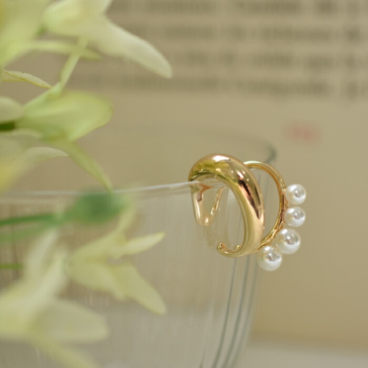 ぽってりシルエットが可愛い！2連風パールイヤーカフ | aquagarage | 詳細画像2 
