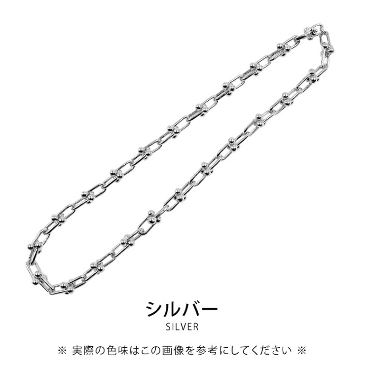 さりげなく個性的なチェーンが目を引く！チャンキーボール