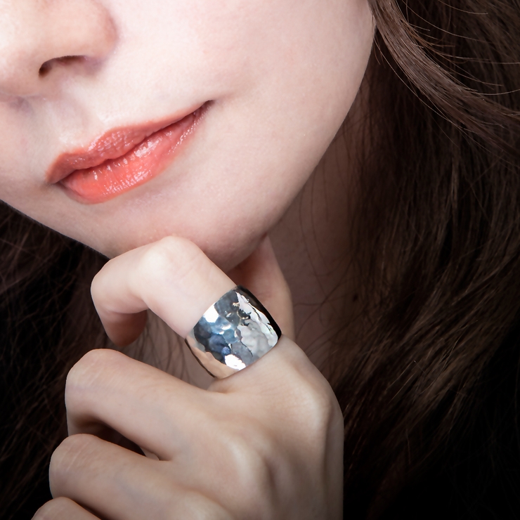 ElenoreJewelryエレノアジュエリーのボリューム槌目シルバーリング【ブランド、指輪、レディース、SILVER925、彼女、女性、オシャレ、プレゼント、ギフト、誕生日、クリスマス、バレンタイン】