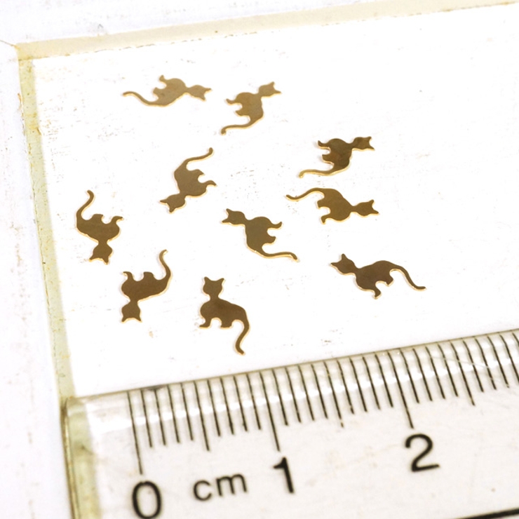 猫の形をした ゴールド プレート 10個1セット アクセサリーパーツ | YUKATANゆかたん | 詳細画像1 